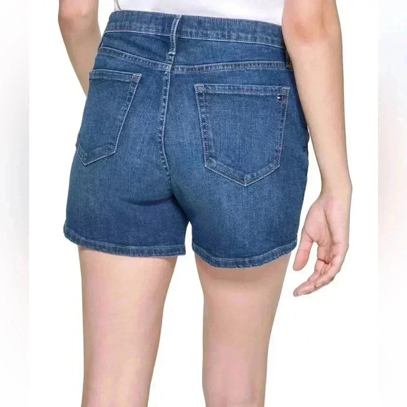 Tommy Hilfiger TH Flex Heart Logo Denim Shorts | Size 2 | Cute & Comfy 4" Inseam - Picture 3 of 6